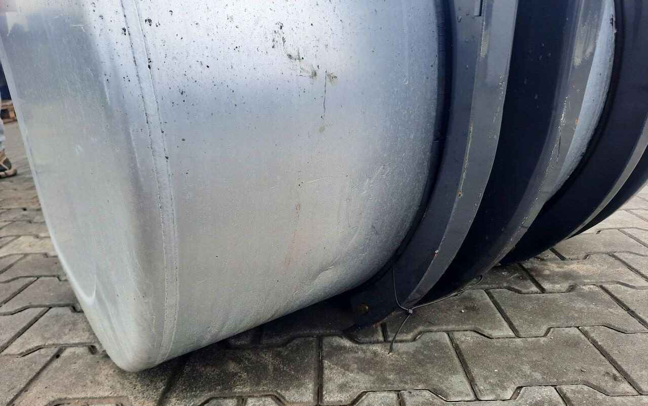 VOLVO ZBIORNIK PALIWA VOLVO FH FM 4 RENAULT GAMA RANGE T 100/70/70 20503505 - Kütusepaak - Veoauto: pilt 5 VOLVO ZBIORNIK PALIWA VOLVO FH FM 4 RENAULT GAMA RANGE T 100/70/70 20503505 - Kütusepaak - Veoauto: pilt 5