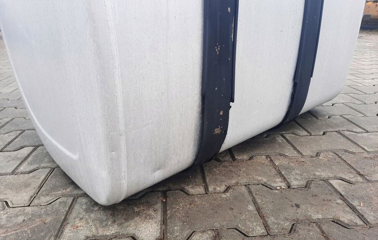 VOLVO ZBIORNIK PALIWA VOLVO FH FM 4 RENAULT GAMA RANGE T 100/70/70 20503505 - Kütusepaak - Veoauto: pilt 3 VOLVO ZBIORNIK PALIWA VOLVO FH FM 4 RENAULT GAMA RANGE T 100/70/70 20503505 - Kütusepaak - Veoauto: pilt 3