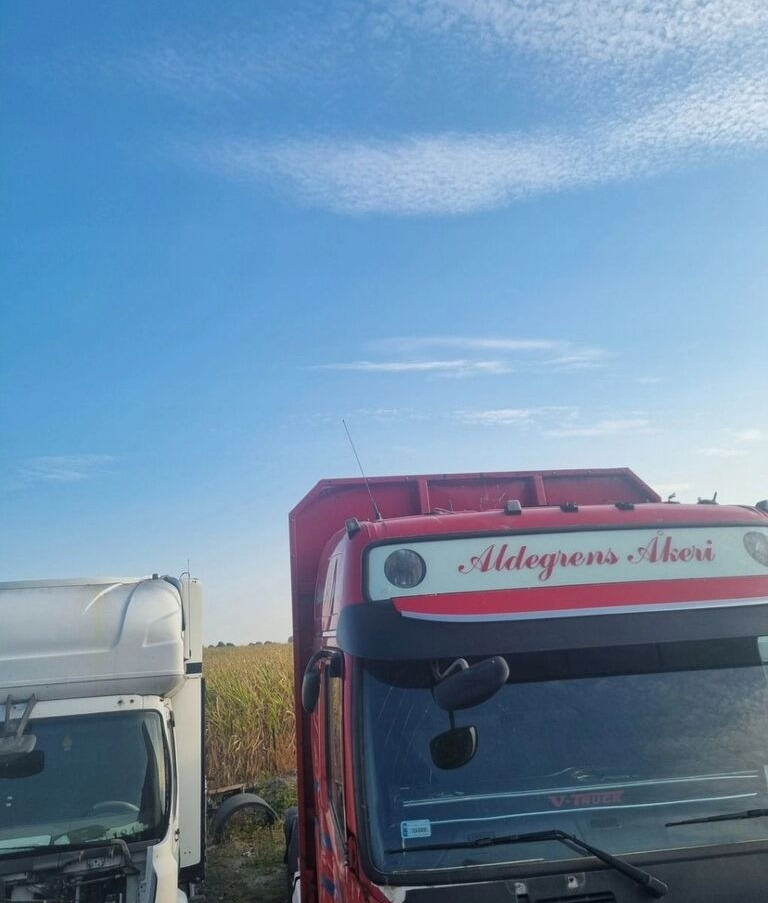Volvo BLENDA DASZEK OSŁONA PRZECIWSŁONECZNA MOCOWANIA FH 13 16 LIFT. 82376974 Volvo FH 13 16 Lift - Päikesesirm - Veoauto: pilt 1 Volvo BLENDA DASZEK OSŁONA PRZECIWSŁONECZNA MOCOWANIA FH 13 16 LIFT. 82376974 Volvo FH 13 16 Lift - Päikesesirm - Veoauto: pilt 1