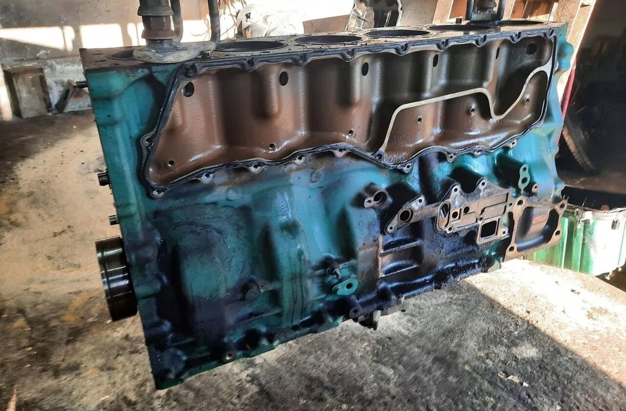 Volvo BLOK A TŁOKI WAŁ KORBOWY FM 9 D11C EUV. Volvo - Mootor - Veoauto: pilt 3 Volvo BLOK A TŁOKI WAŁ KORBOWY FM 9 D11C EUV. Volvo - Mootor - Veoauto: pilt 3