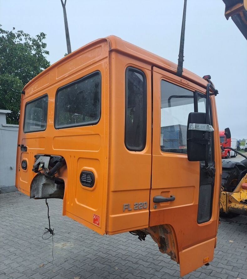 Volvo FL 6 00-06 - Kabiin - Veoauto: pilt 1 Volvo FL 6 00-06 - Kabiin - Veoauto: pilt 1