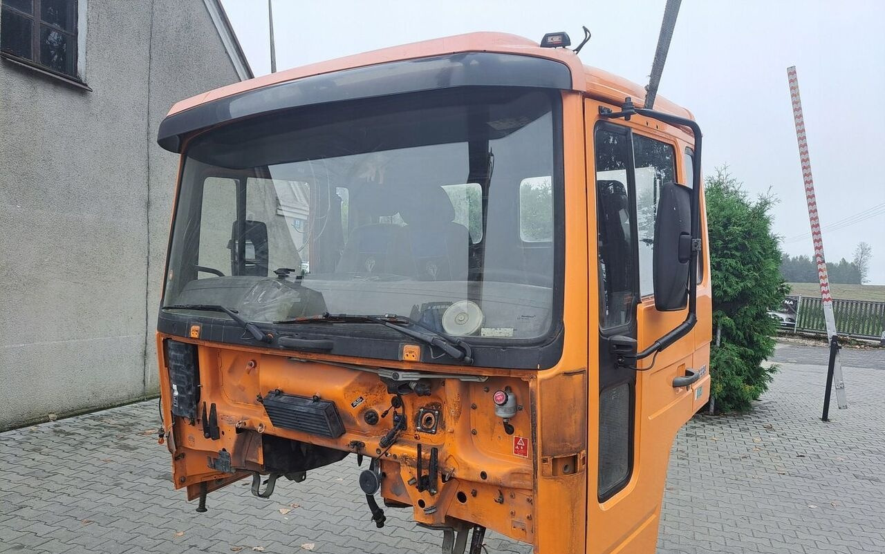 Volvo FL 6 00-06 - Kabiin - Veoauto: pilt 2 Volvo FL 6 00-06 - Kabiin - Veoauto: pilt 2