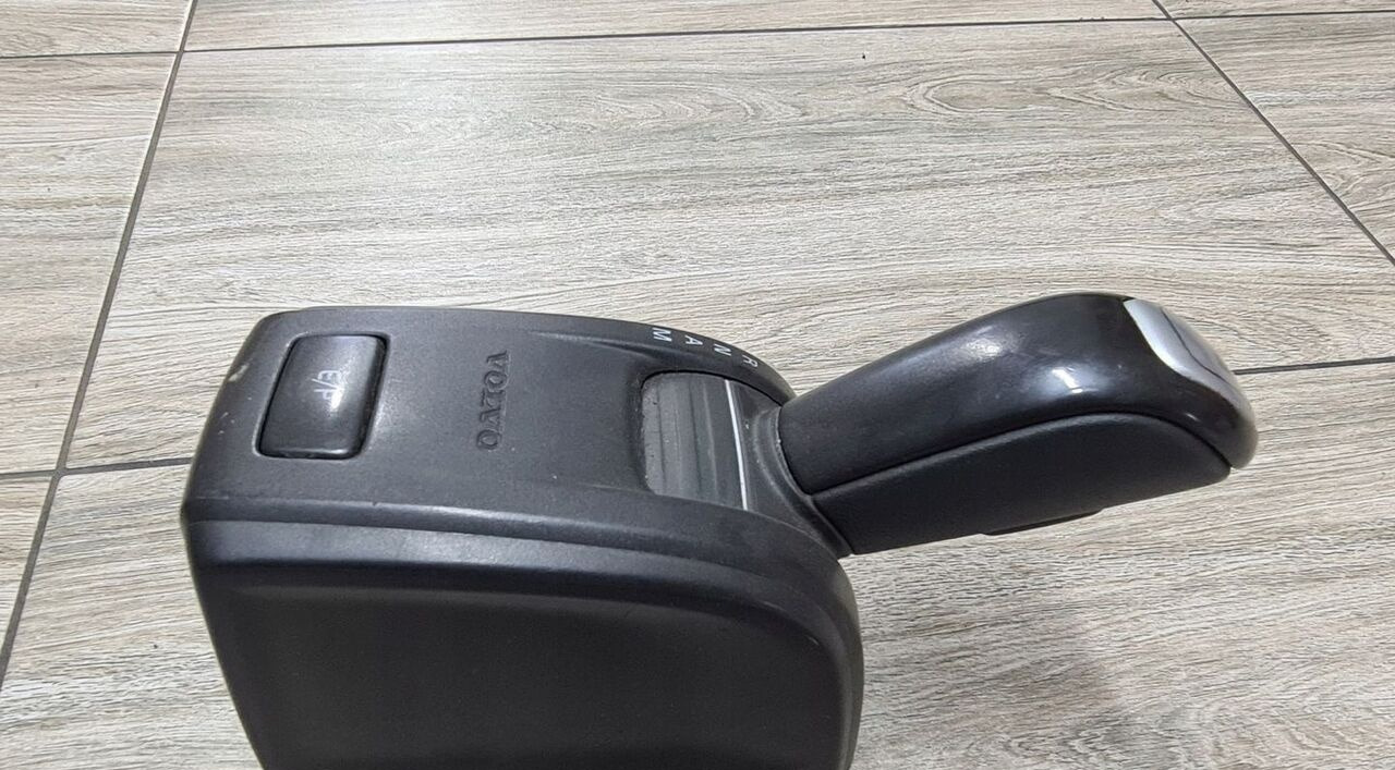 Volvo JOYSTICK ZMIANY BIEGÓW GAŁKA LEWAREK VOLVO FH FM 4 22230455 - Käigukang - Veoauto: pilt 3 Volvo JOYSTICK ZMIANY BIEGÓW GAŁKA LEWAREK VOLVO FH FM 4 22230455 - Käigukang - Veoauto: pilt 3