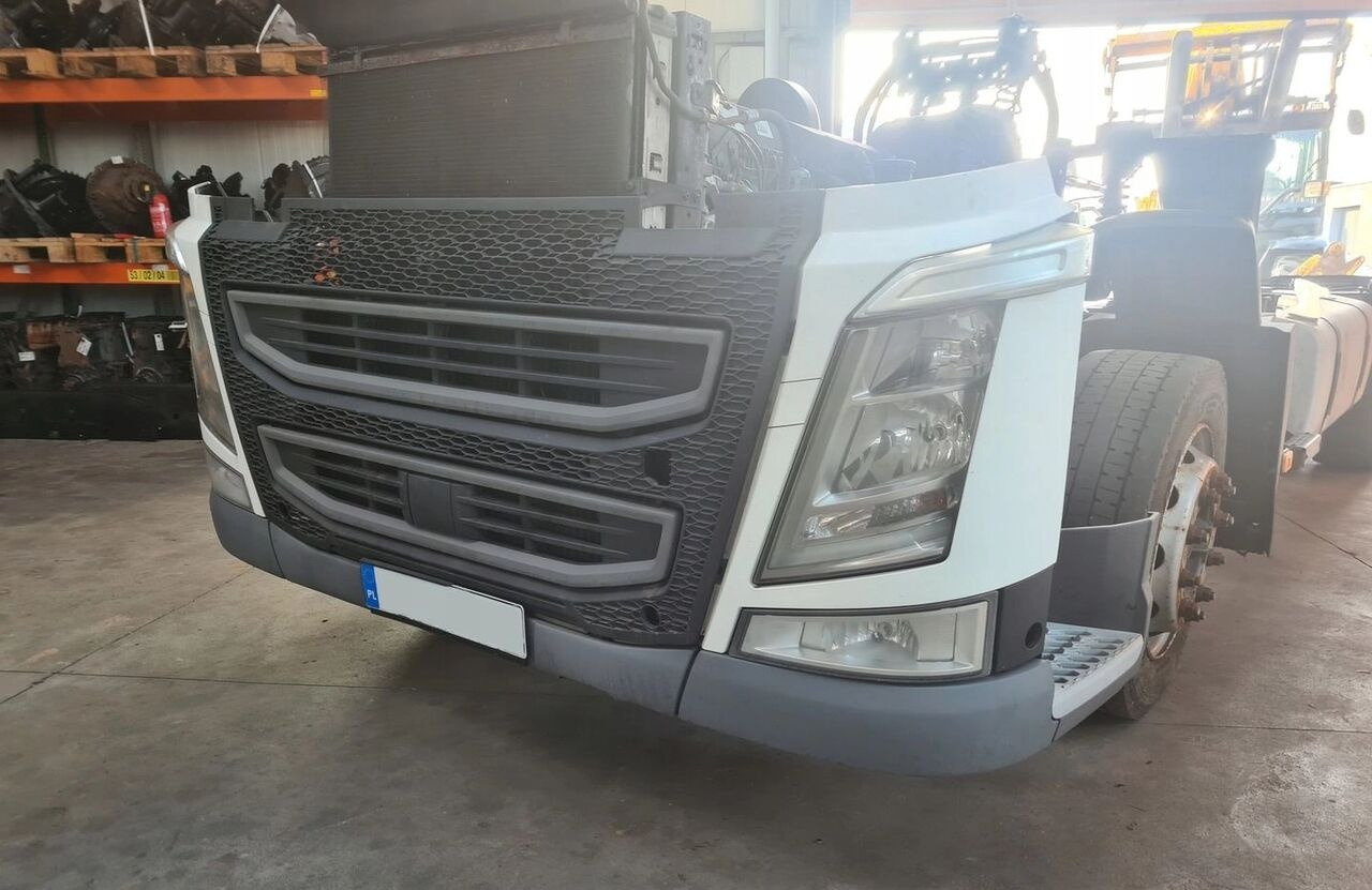 Volvo KOMPLETNY PRZÓD LAMPA ATRAPA GRILL BELKA FH 4 EURO 6 Volvo VOLVO FH 4 EURO 6 - Kaitseraud - Veoauto: pilt 3 Volvo KOMPLETNY PRZÓD LAMPA ATRAPA GRILL BELKA FH 4 EURO 6 Volvo VOLVO FH 4 EURO 6 - Kaitseraud - Veoauto: pilt 3