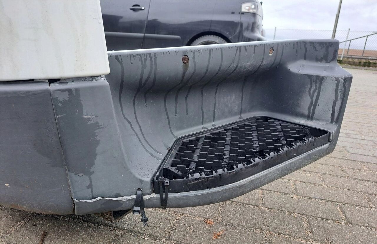 Volvo KOMPLETNY Z LAMPAMI BELKA STOPNIE FL EURO 5 Volvo - Kaitseraud - Veoauto: pilt 5 Volvo KOMPLETNY Z LAMPAMI BELKA STOPNIE FL EURO 5 Volvo - Kaitseraud - Veoauto: pilt 5