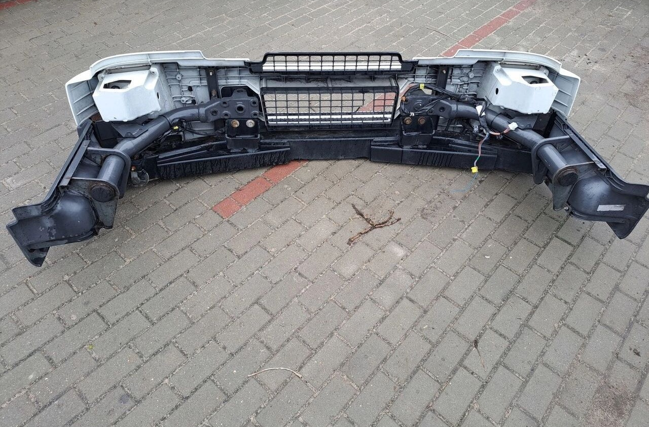 Volvo KOMPLETNY Z LAMPAMI BELKA STOPNIE FL EURO 5 Volvo - Kaitseraud - Veoauto: pilt 4 Volvo KOMPLETNY Z LAMPAMI BELKA STOPNIE FL EURO 5 Volvo - Kaitseraud - Veoauto: pilt 4