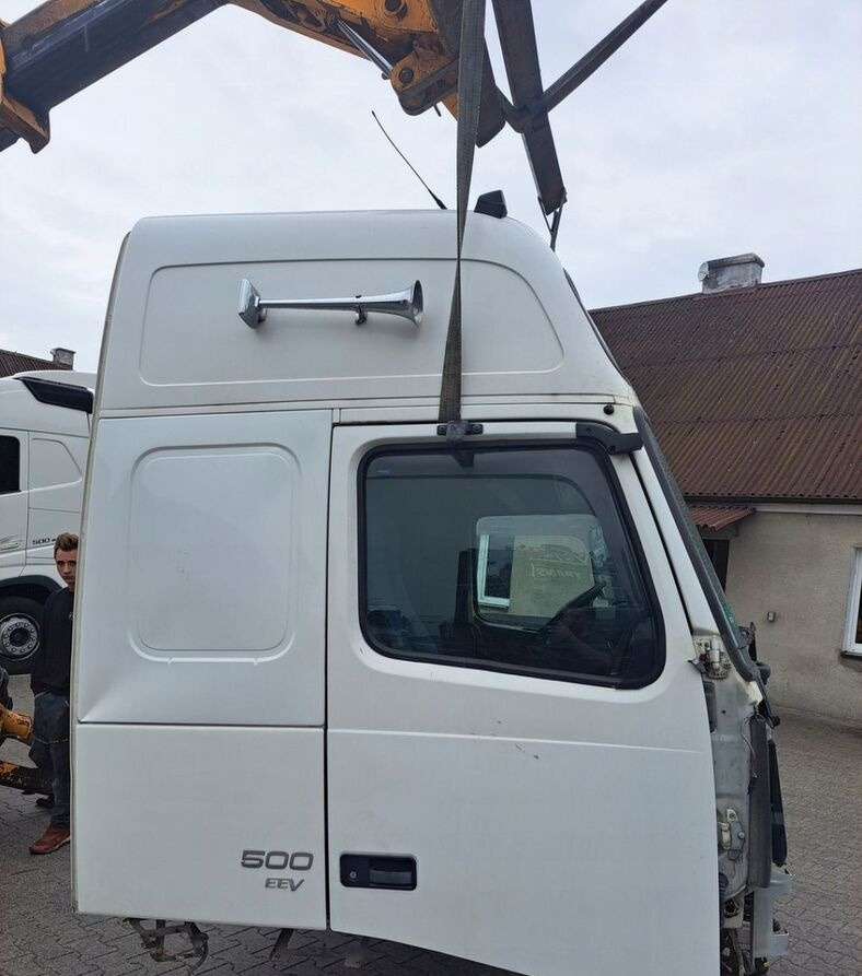 Volvo LIFT XL 12/13R FH 13 - Kabiin - Veoauto: pilt 3 Volvo LIFT XL 12/13R FH 13 - Kabiin - Veoauto: pilt 3