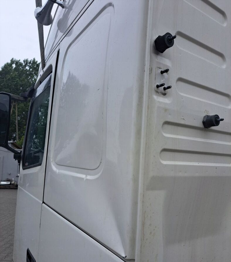Volvo LIFT XL 12/13R FH 13 - Kabiin - Veoauto: pilt 2 Volvo LIFT XL 12/13R FH 13 - Kabiin - Veoauto: pilt 2
