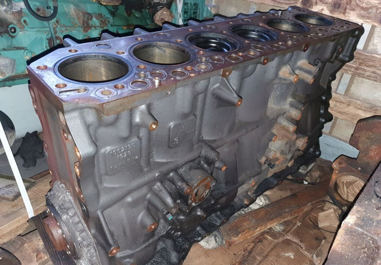 Volvo Renault 460 430 - Silindriplokk - Veoauto: pilt 3 Volvo Renault 460 430 - Silindriplokk - Veoauto: pilt 3