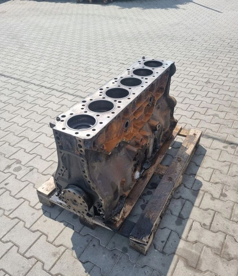 Volvo SŁUPEK TŁOKI WAŁ KORBOWY FH 12 D12 RENAULT MAGNUM DXI 12 1001968 Volvo - Silindriplokk - Veoauto: pilt 3 Volvo SŁUPEK TŁOKI WAŁ KORBOWY FH 12 D12 RENAULT MAGNUM DXI 12 1001968 Volvo - Silindriplokk - Veoauto: pilt 3