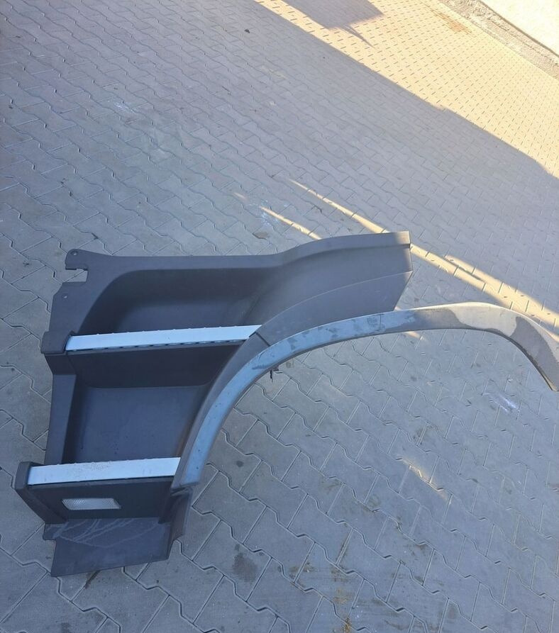 Volvo STOPIEŃ STOPNICA LEWA STELAŻ ORYGINAŁ VOLVO FH 4 82819482 - Asteraud - Veoauto: pilt 1 Volvo STOPIEŃ STOPNICA LEWA STELAŻ ORYGINAŁ VOLVO FH 4 82819482 - Asteraud - Veoauto: pilt 1