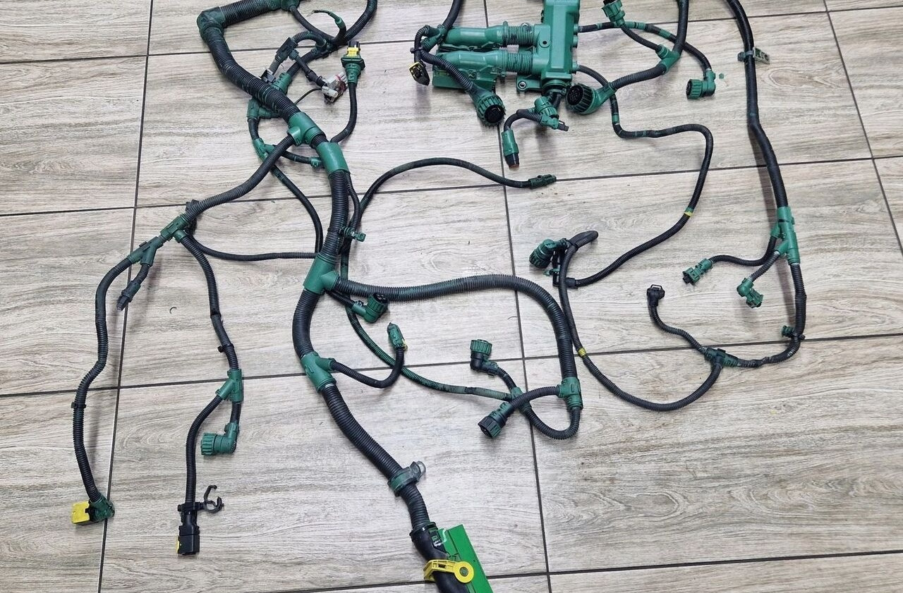 Volvo WIĄZKA INSTALACJA SILNIKA FH 16 D16K EURO 6 22549742 1 Volvo - Kaablid/ Juhtmestik - Veoauto: pilt 2 Volvo WIĄZKA INSTALACJA SILNIKA FH 16 D16K EURO 6 22549742 1 Volvo - Kaablid/ Juhtmestik - Veoauto: pilt 2
