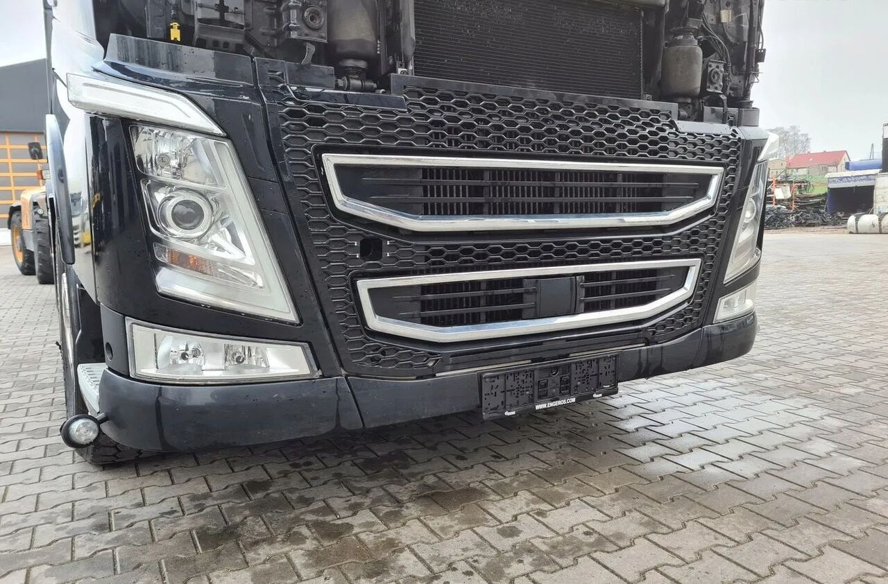 Volvo XENON ATRAPA GRILL FH 4 FH 16 EURO 6 Volvo XENON ATRAPA GRILL ZDERZAK VOLVO FH 4 FH 16 EURO 6 - Kaitseraud - Veoauto: pilt 2 Volvo XENON ATRAPA GRILL FH 4 FH 16 EURO 6 Volvo XENON ATRAPA GRILL ZDERZAK VOLVO FH 4 FH 16 EURO 6 - Kaitseraud - Veoauto: pilt 2