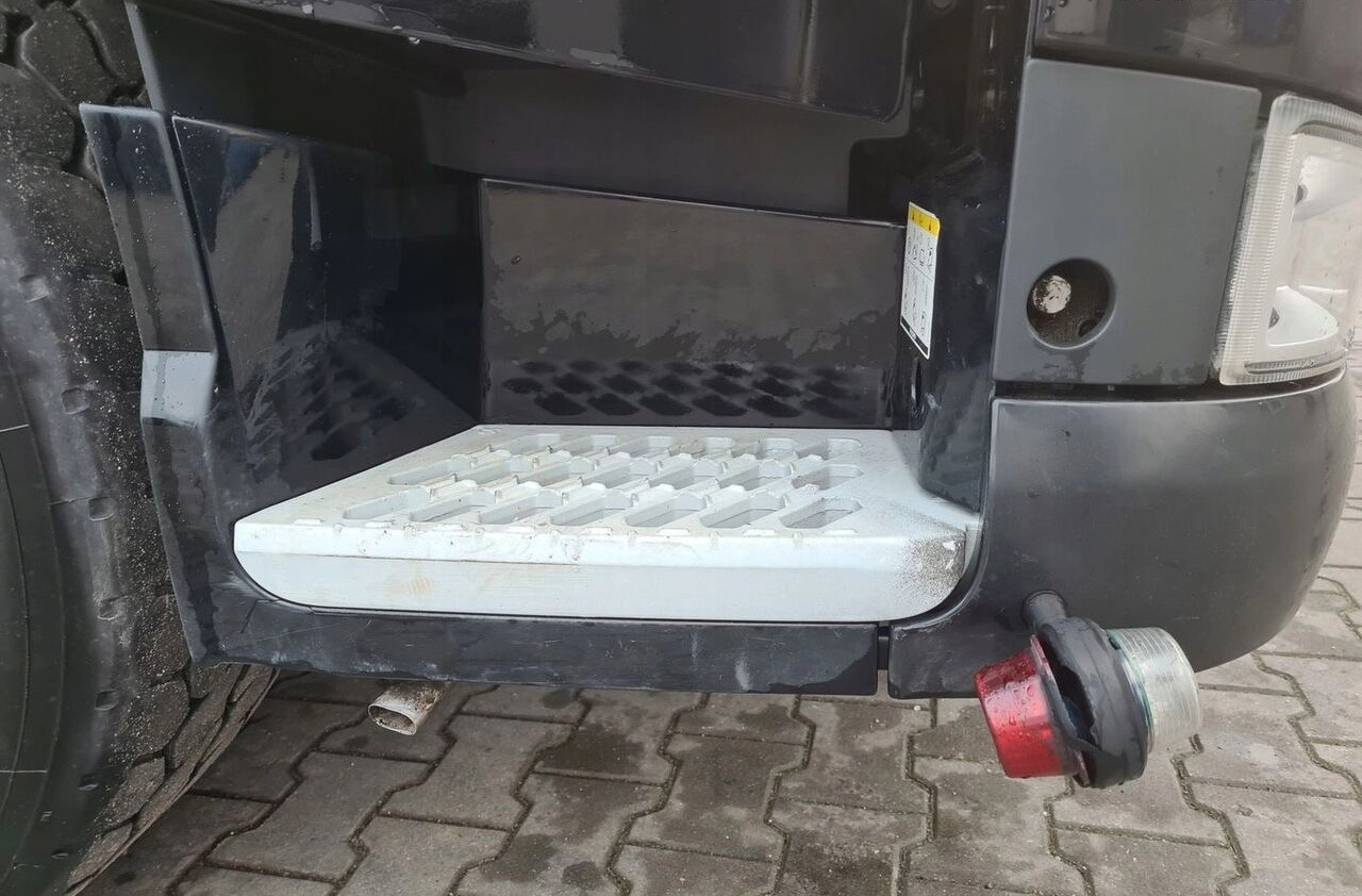 Volvo XENON ATRAPA GRILL FH 4 FH 16 EURO 6 Volvo XENON ATRAPA GRILL ZDERZAK VOLVO FH 4 FH 16 EURO 6 - Kaitseraud - Veoauto: pilt 5 Volvo XENON ATRAPA GRILL FH 4 FH 16 EURO 6 Volvo XENON ATRAPA GRILL ZDERZAK VOLVO FH 4 FH 16 EURO 6 - Kaitseraud - Veoauto: pilt 5