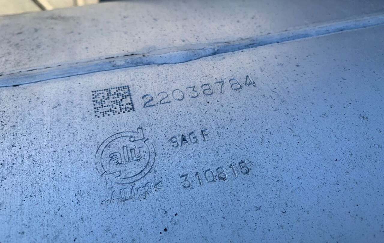 Volvo ZBIORNIK PALIWA VOLVO FH 4 FM 4 LOW DECK 150x69x56 22038784 - Kütusepaak - Veoauto: pilt 2 Volvo ZBIORNIK PALIWA VOLVO FH 4 FM 4 LOW DECK 150x69x56 22038784 - Kütusepaak - Veoauto: pilt 2
