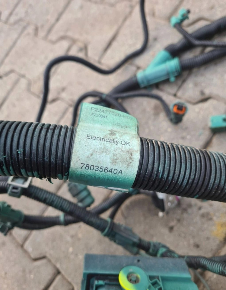 WIĄZKA INSTALACJA SILNIKA VOLVO FH 4 FM 4 D13K 22477020 P02 - Kaablid/ Juhtmestik: pilt 5 WIĄZKA INSTALACJA SILNIKA VOLVO FH 4 FM 4 D13K 22477020 P02 - Kaablid/ Juhtmestik: pilt 5