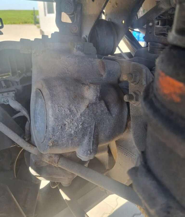 ZF 98411 Renault RENAULT MIDLUM DXI VOLVO FL truck - Roolikarp - Veoauto: pilt 1 ZF 98411 Renault RENAULT MIDLUM DXI VOLVO FL truck - Roolikarp - Veoauto: pilt 1