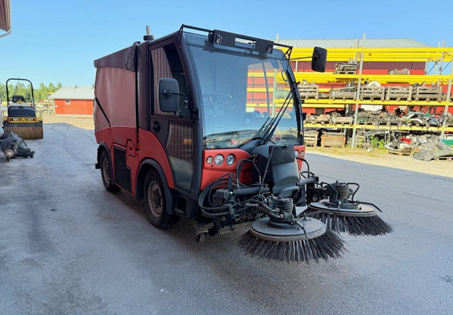 HakoCitymaster 2000 - Tänavapühkimismasin: pilt 3 HakoCitymaster 2000 - Tänavapühkimismasin: pilt 3
