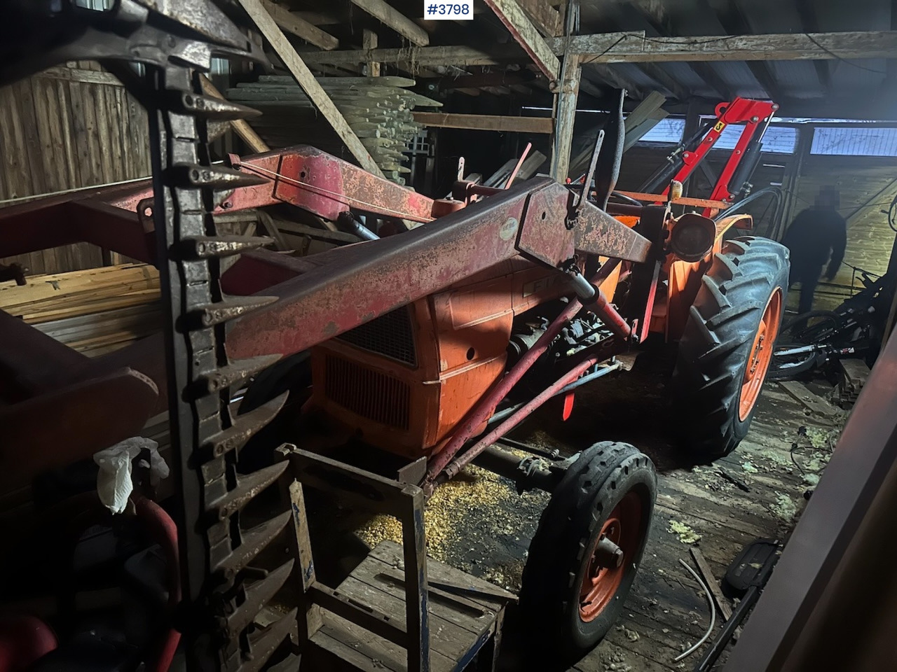 1900 Fiat 415 tractor w/ front loader and Wee edge mower - Traktor: pilt 1 1900 Fiat 415 tractor w/ front loader and Wee edge mower - Traktor: pilt 1