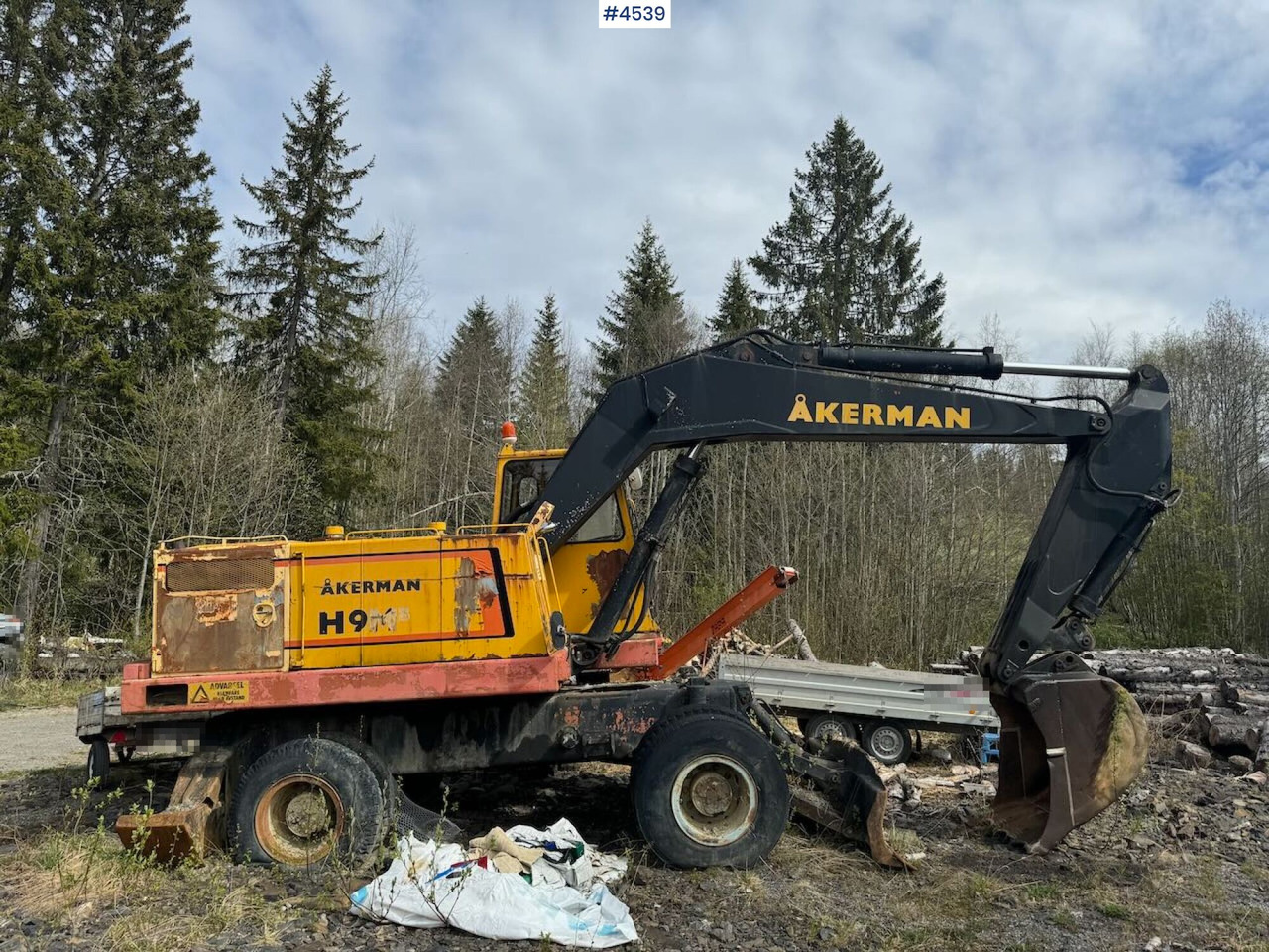 1979 Åkerman H9 Wheeled excavator w/ bucket. Repair object. - Ekskavaator: pilt 3 1979 Åkerman H9 Wheeled excavator w/ bucket. Repair object. - Ekskavaator: pilt 3