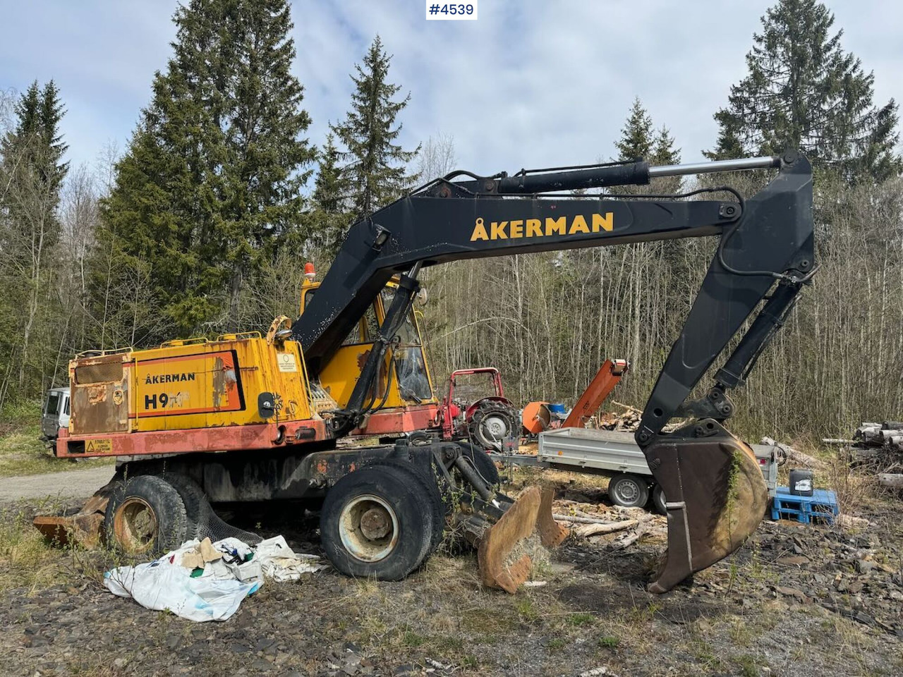 1979 Åkerman H9 Wheeled excavator w/ bucket. Repair object. - Ekskavaator: pilt 2 1979 Åkerman H9 Wheeled excavator w/ bucket. Repair object. - Ekskavaator: pilt 2