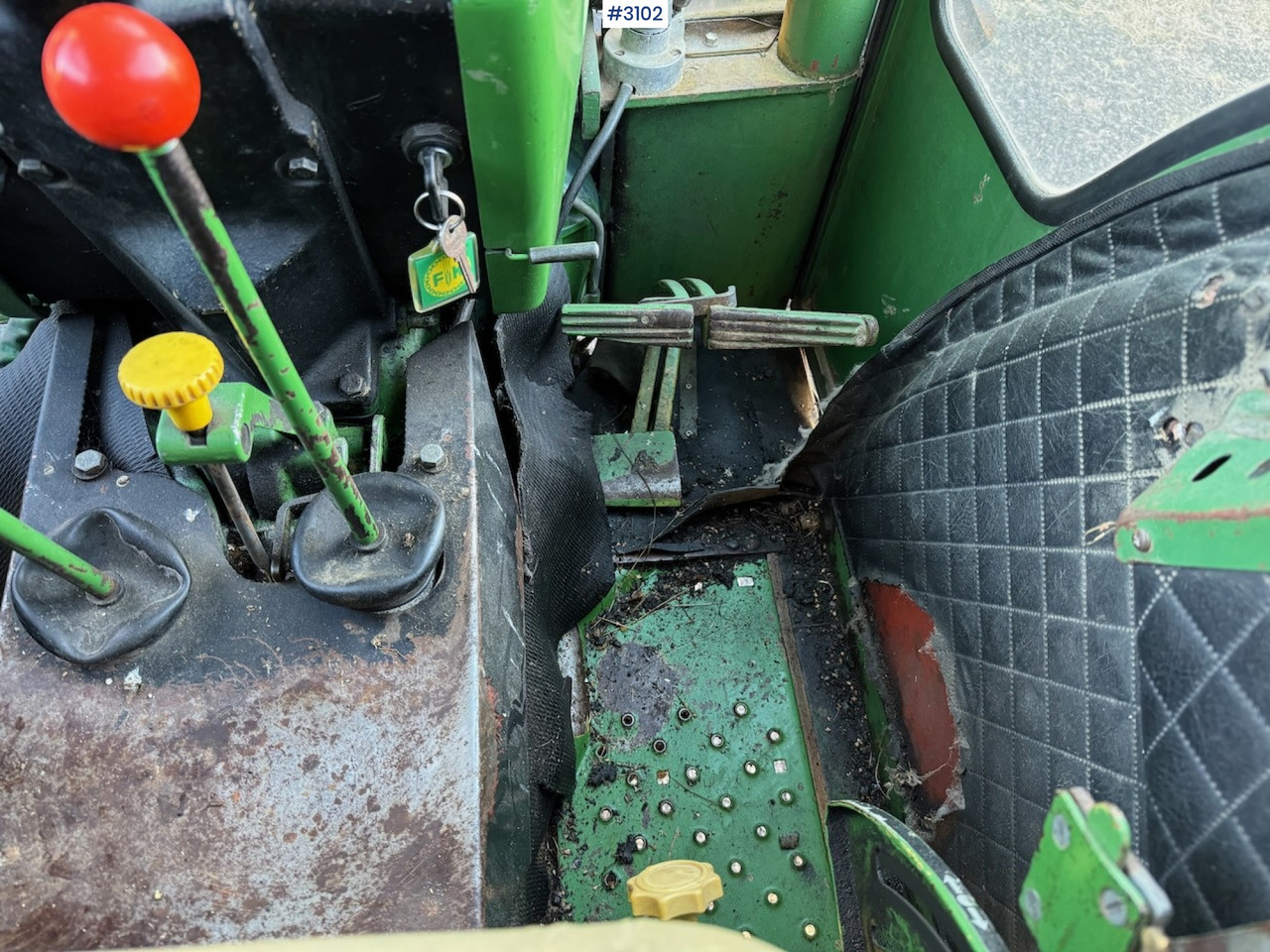 Traktor 1981 John Deere 1140 Synchron with front loader: pilt 27