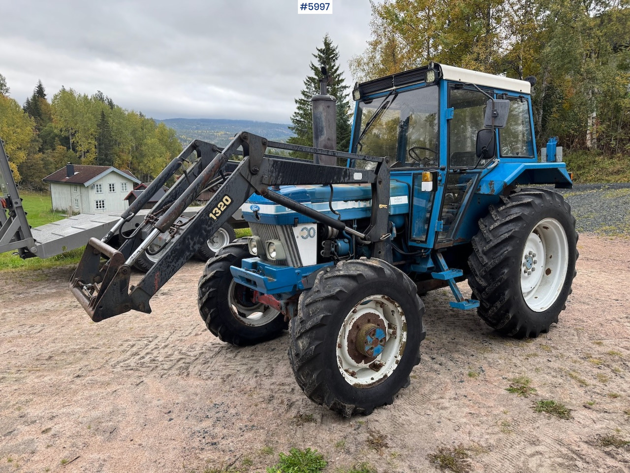 1983 Ford 5610 with Front Loader - Traktor: pilt 1 1983 Ford 5610 with Front Loader - Traktor: pilt 1