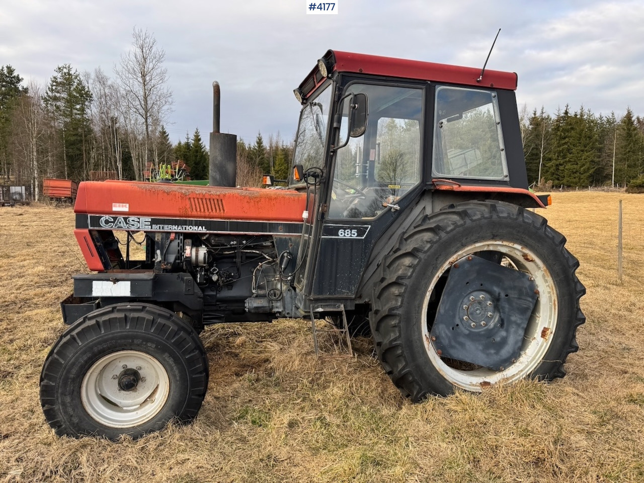 1986 Case International 685 4x2 - Traktor: pilt 1 1986 Case International 685 4x2 - Traktor: pilt 1