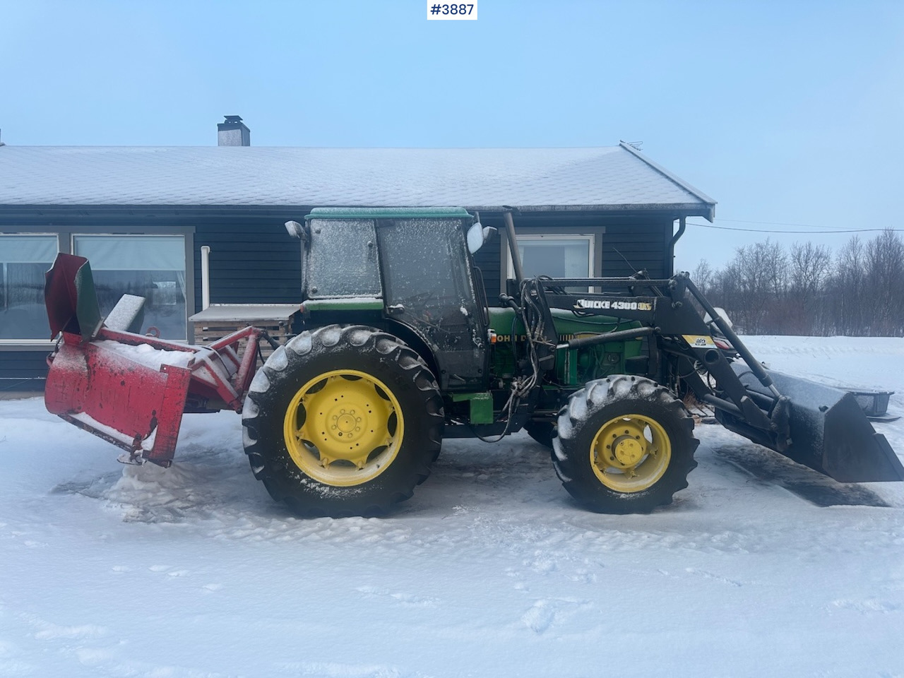 1987 John Deere Power Synchron 2450 4x4 w/ Quicke 4300 front loader, snow blower and gravel bucket. WATCH VIDEO. - Traktor: pilt 2 1987 John Deere Power Synchron 2450 4x4 w/ Quicke 4300 front loader, snow blower and gravel bucket. WATCH VIDEO. - Traktor: pilt 2