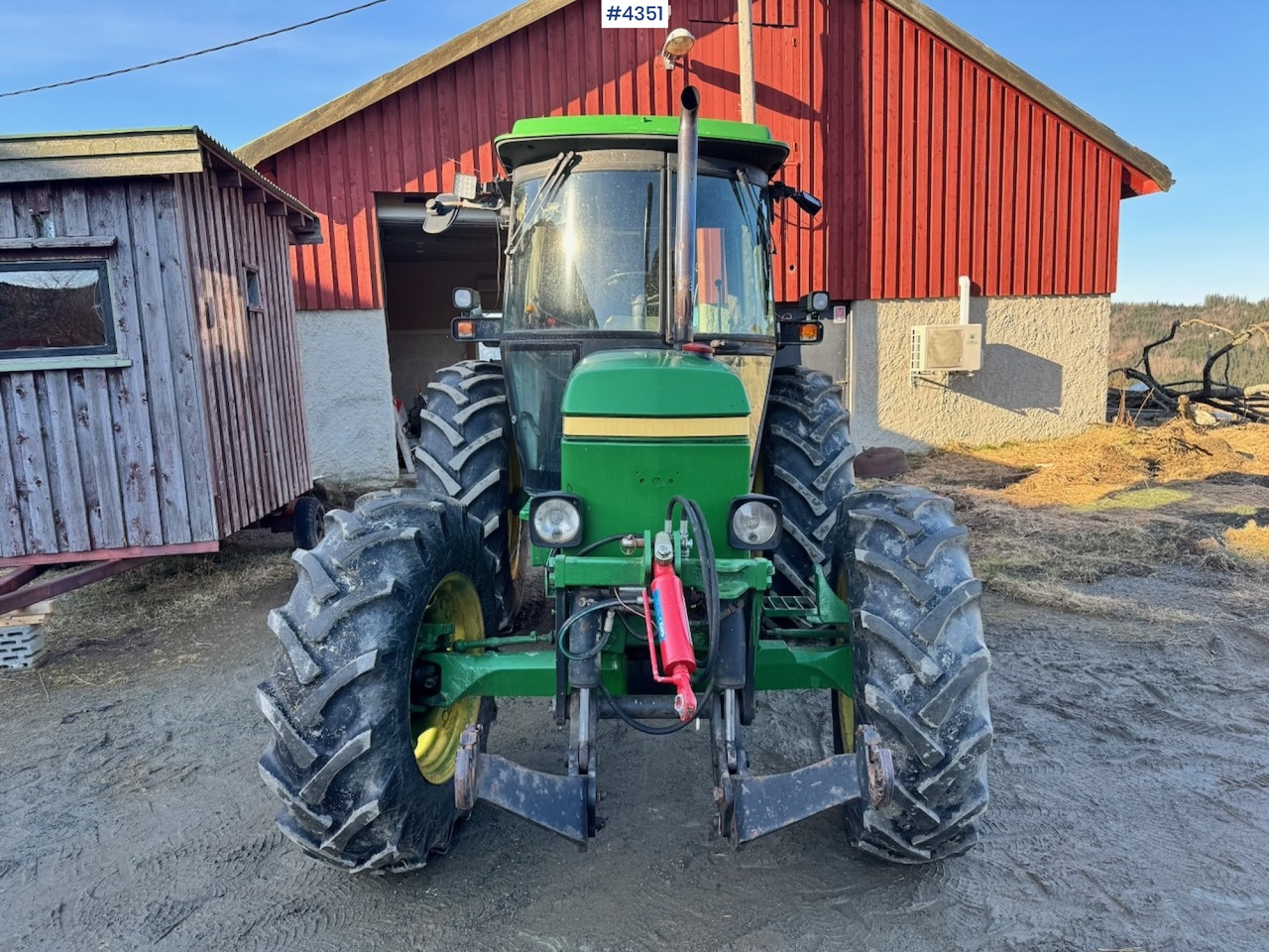1991 John Deere 2850 4x4 Synchron w/ front hydraulics. - Traktor: pilt 3 1991 John Deere 2850 4x4 Synchron w/ front hydraulics. - Traktor: pilt 3