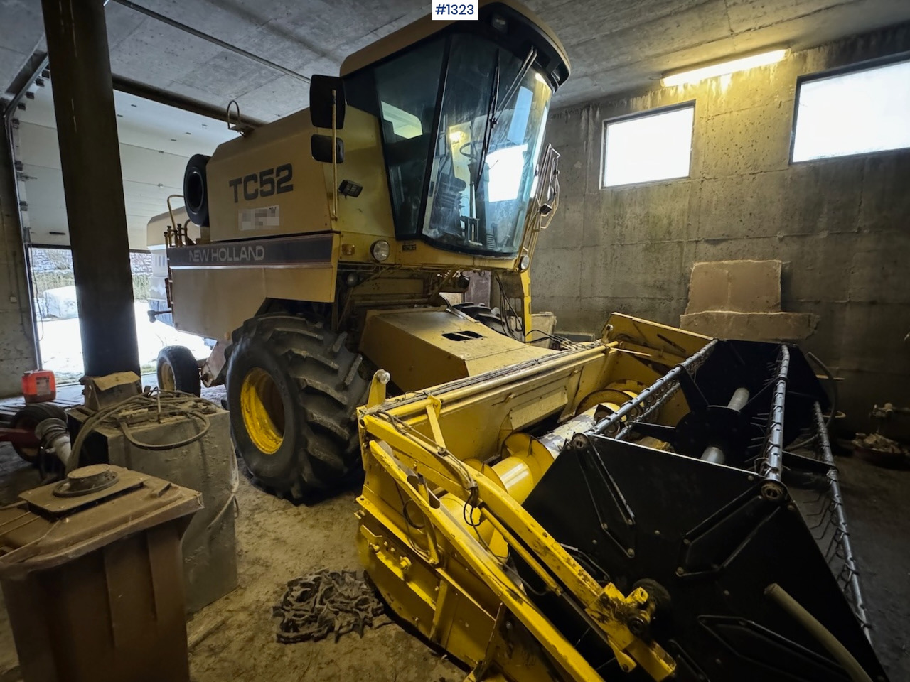 1992 New Holland TC52 Combine - Kombain: pilt 1 1992 New Holland TC52 Combine - Kombain: pilt 1