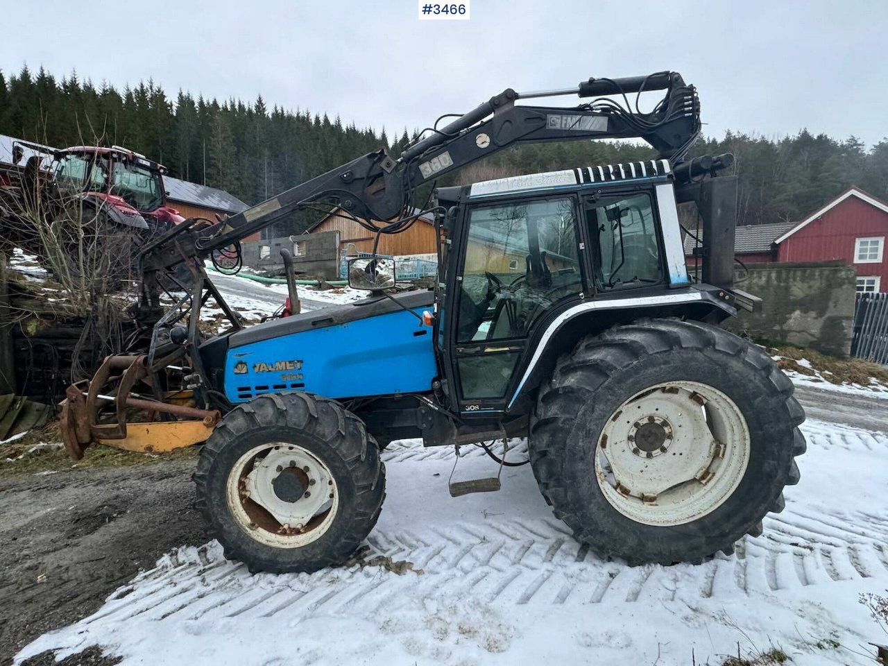 1993 Valmet 8100 m/ Hiab FMV Crane and timber trailer - Traktor: pilt 4 1993 Valmet 8100 m/ Hiab FMV Crane and timber trailer - Traktor: pilt 4