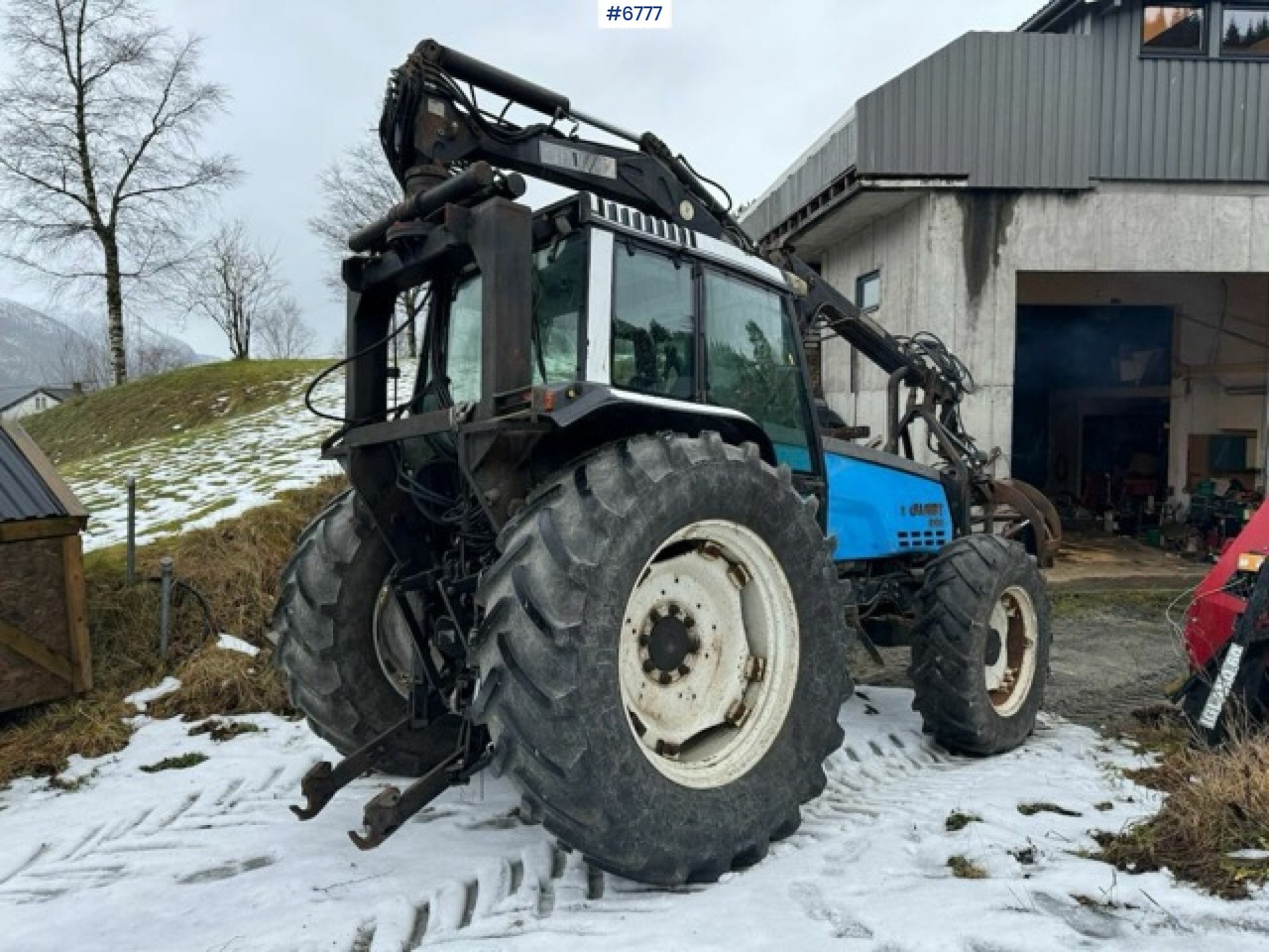 1993 Valmet 8100 with Hiab FMV crane and log trailer - Traktor: pilt 3 1993 Valmet 8100 with Hiab FMV crane and log trailer - Traktor: pilt 3