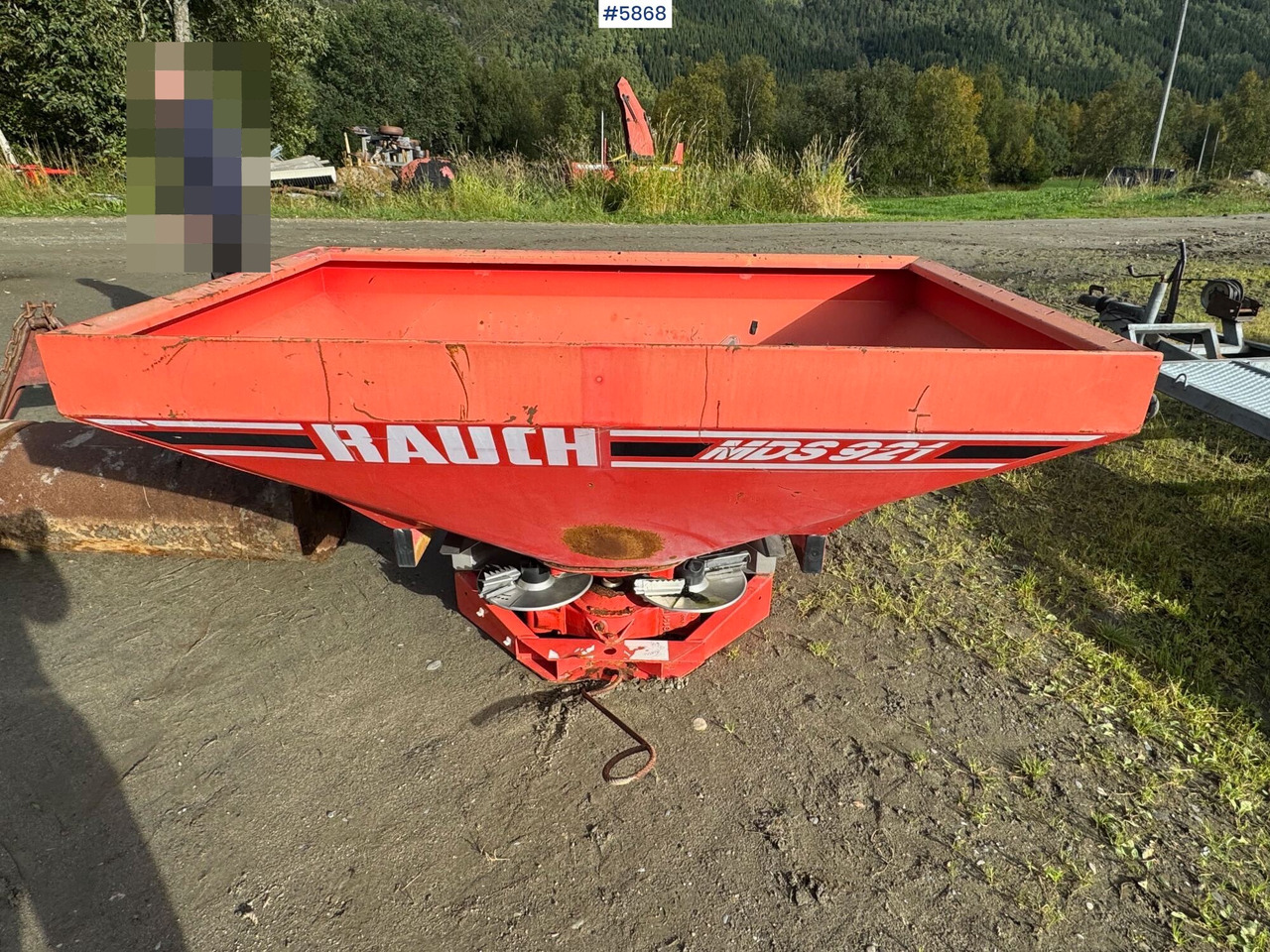 1997 Rauch MDS 921 Fertilizer spreader, partial repair project - Väetiselaoturid: pilt 1 1997 Rauch MDS 921 Fertilizer spreader, partial repair project - Väetiselaoturid: pilt 1