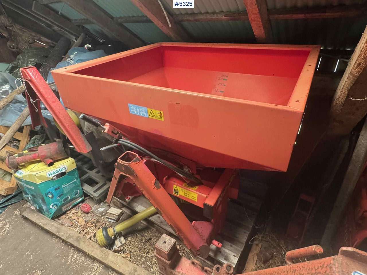 1999 Rauch MDS 81 fertilizer spreader - Väetiselaoturid: pilt 5 1999 Rauch MDS 81 fertilizer spreader - Väetiselaoturid: pilt 5