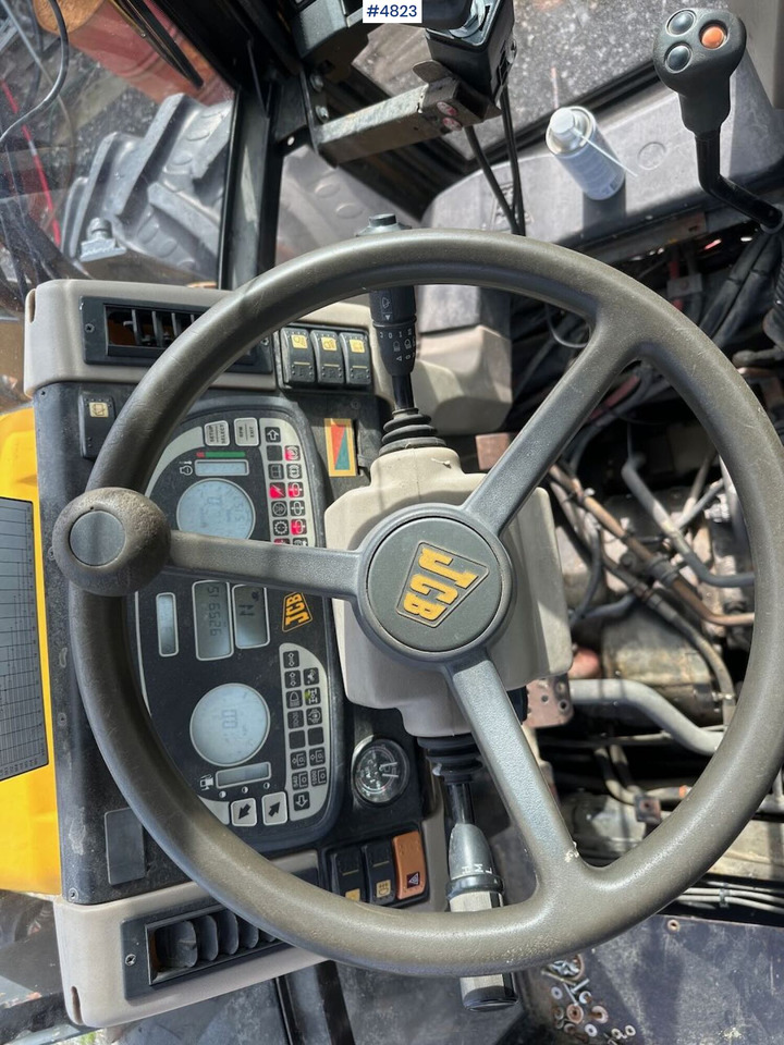 2000 JCB Fastrac 4x4 tractor w/ loader, 2 new tires, gravel bucket or snow bucket. WATCH VIDEO. liising 2000 JCB Fastrac 4x4 tractor w/ loader, 2 new tires, gravel bucket or snow bucket. WATCH VIDEO.: pilt 34