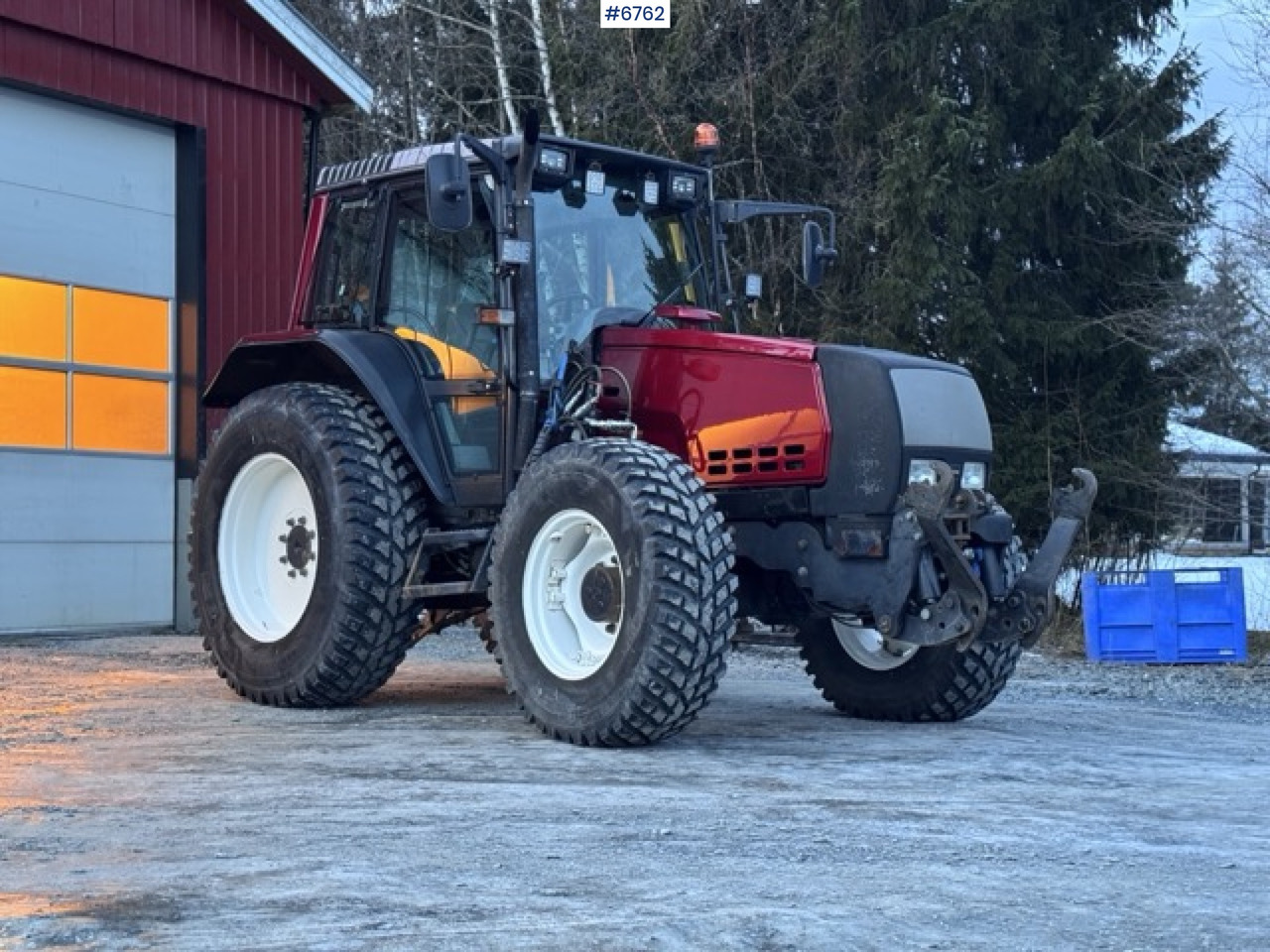 2002 Valtra 6850 Tractor with front hydraulics! See video. - Traktor: pilt 1 2002 Valtra 6850 Tractor with front hydraulics! See video. - Traktor: pilt 1