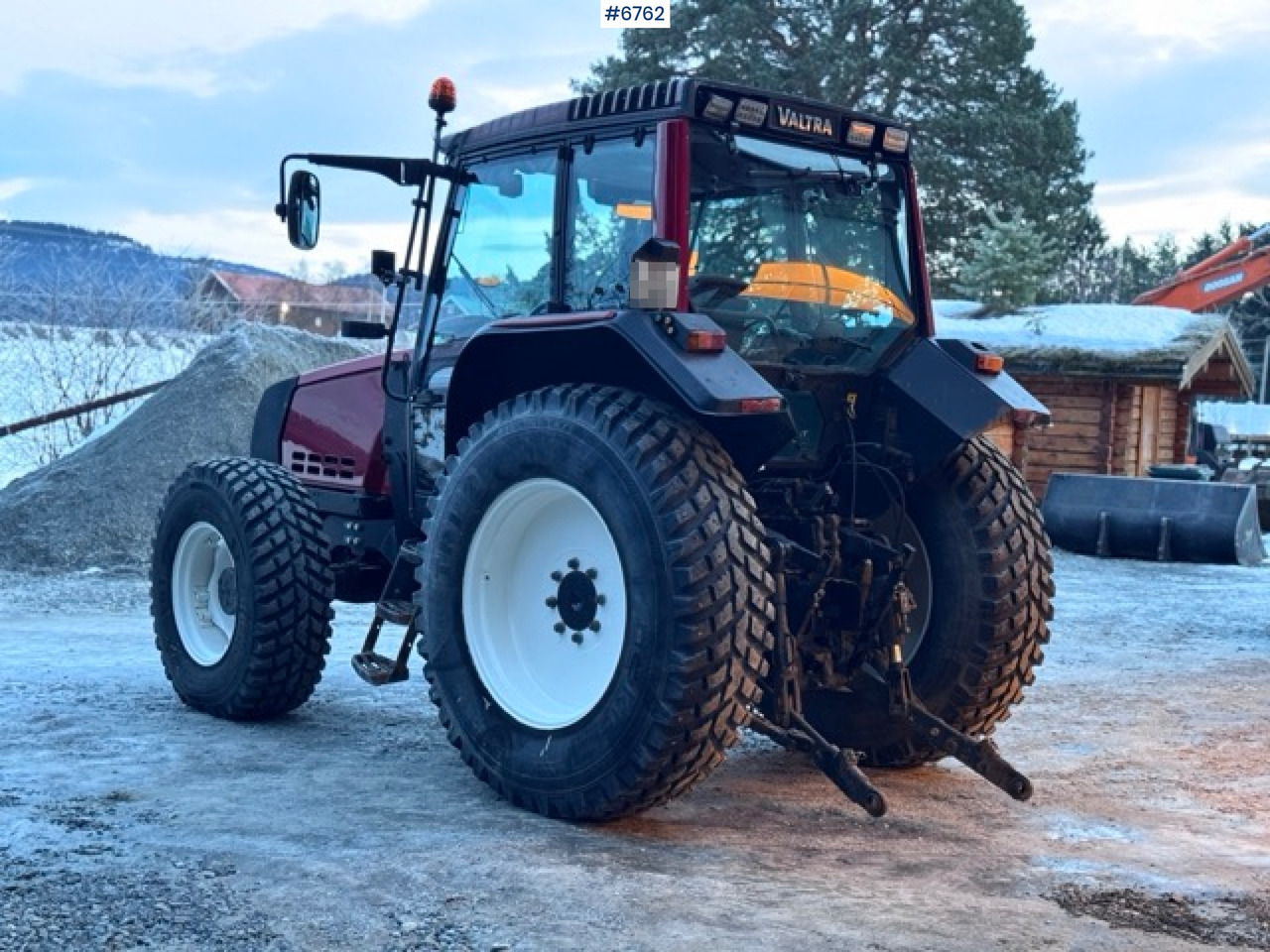 2002 Valtra 6850 Tractor with front hydraulics! See video. - Traktor: pilt 4 2002 Valtra 6850 Tractor with front hydraulics! See video. - Traktor: pilt 4