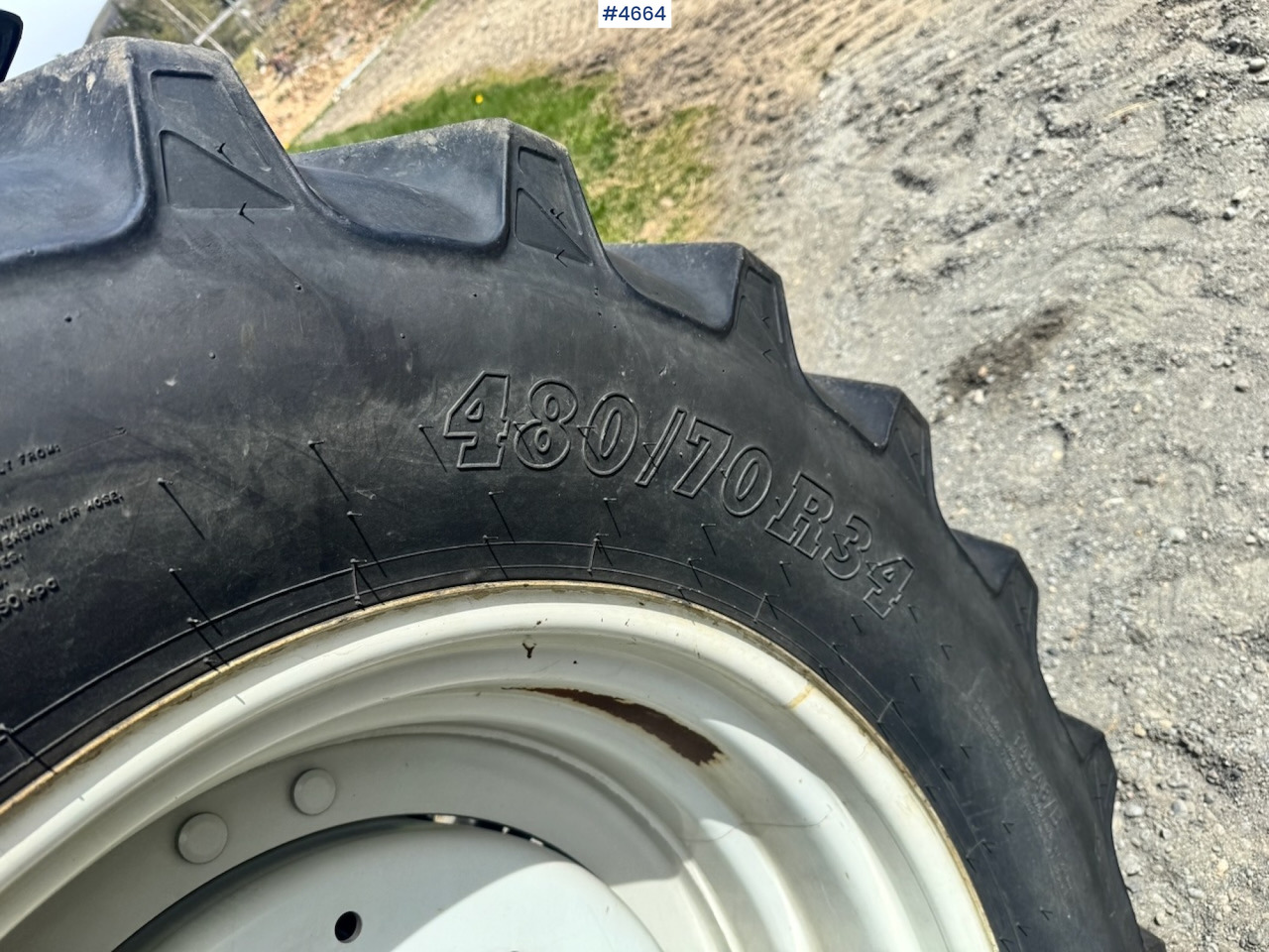 Traktor 2003 Valtra A85-4 4x4 with Front Loader – 4450 hours!: pilt 32