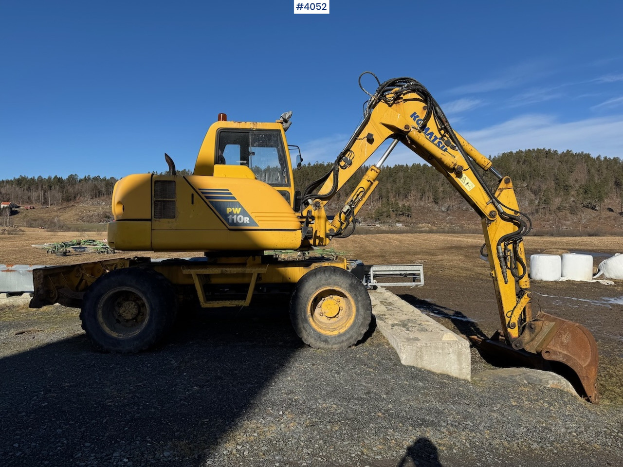 2004 Komatsu PW 110R - Ekskavaator: pilt 2 2004 Komatsu PW 110R - Ekskavaator: pilt 2