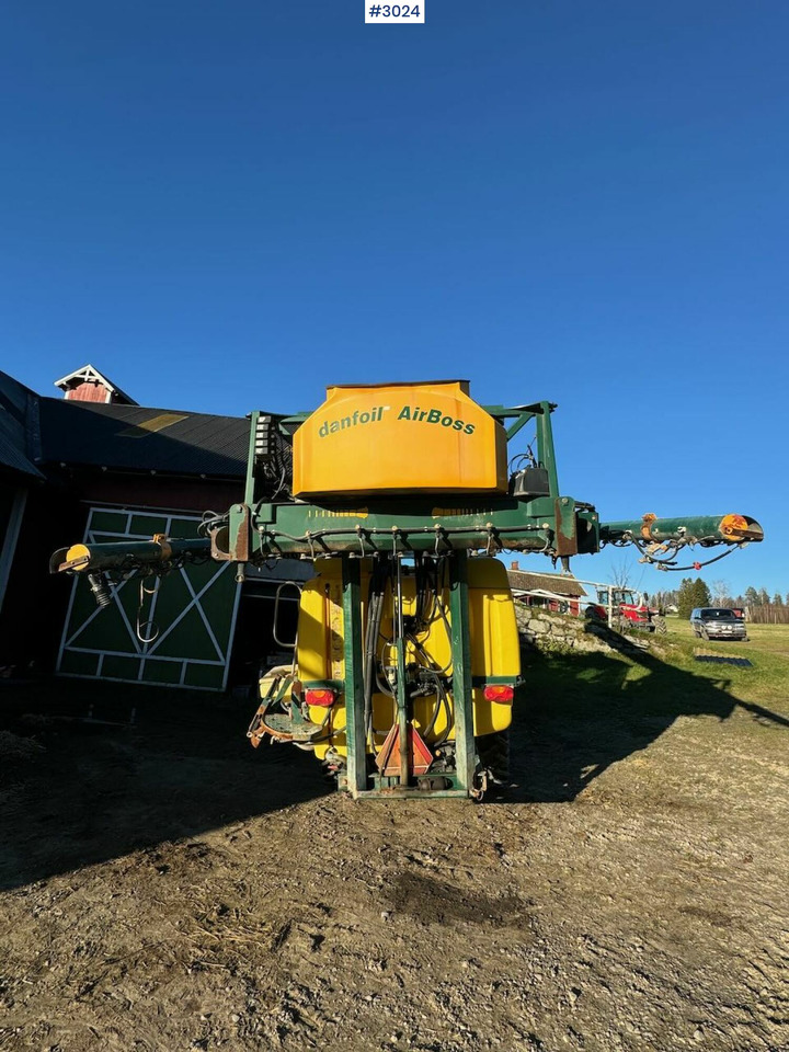 2005 Danfoil field sprayer - Traktorilt tõusev pritsija: pilt 1 2005 Danfoil field sprayer - Traktorilt tõusev pritsija: pilt 1