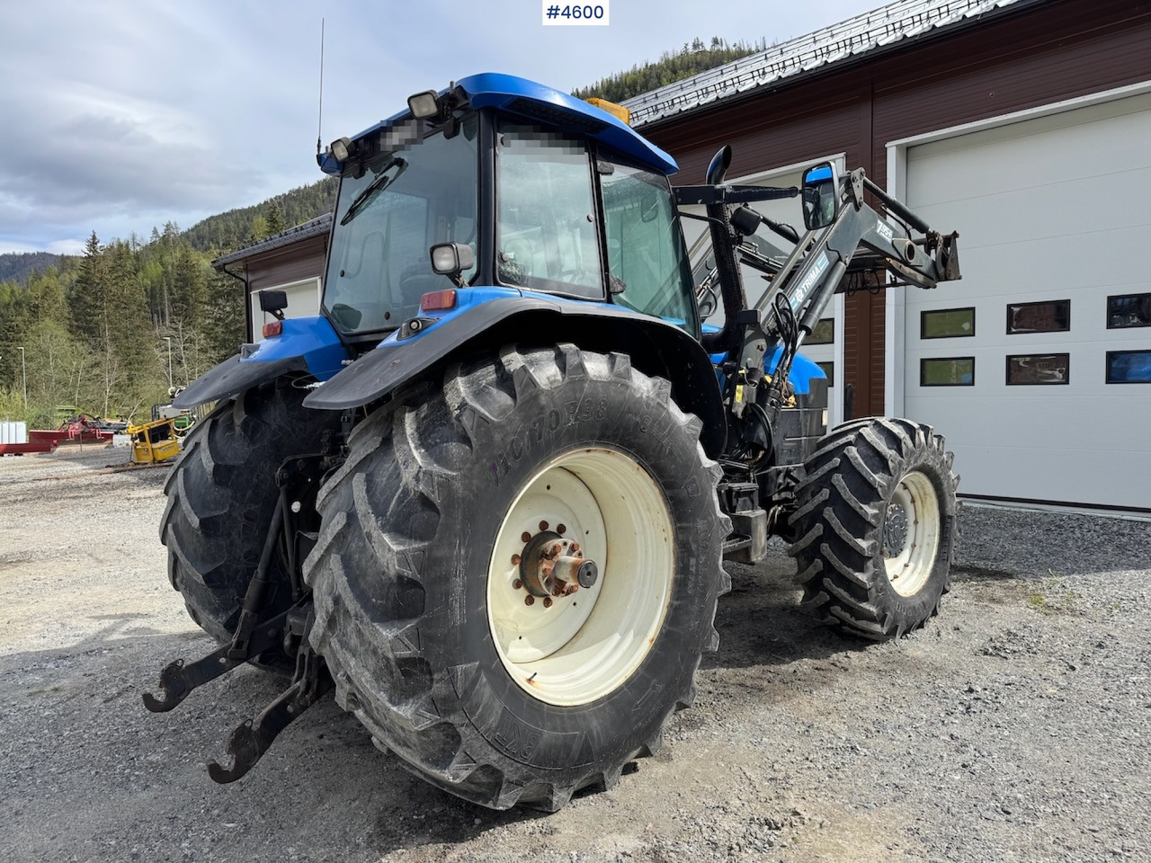 2005 New Holland TM190 w/front loader - Traktor: pilt 3 2005 New Holland TM190 w/front loader - Traktor: pilt 3