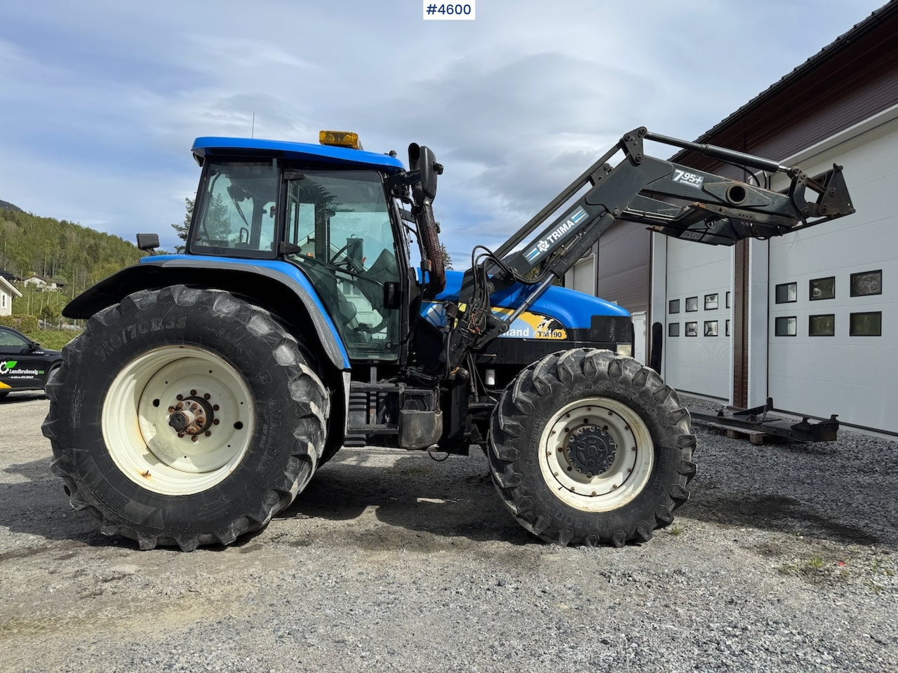 2005 New Holland TM190 w/front loader - Traktor: pilt 1 2005 New Holland TM190 w/front loader - Traktor: pilt 1