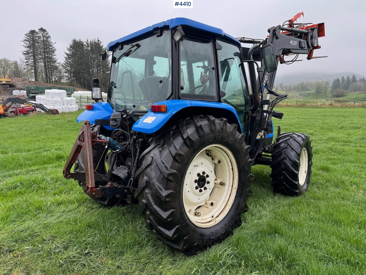 2006 New Holland TL100 A w/Front Loader. - Traktor: pilt 5 2006 New Holland TL100 A w/Front Loader. - Traktor: pilt 5