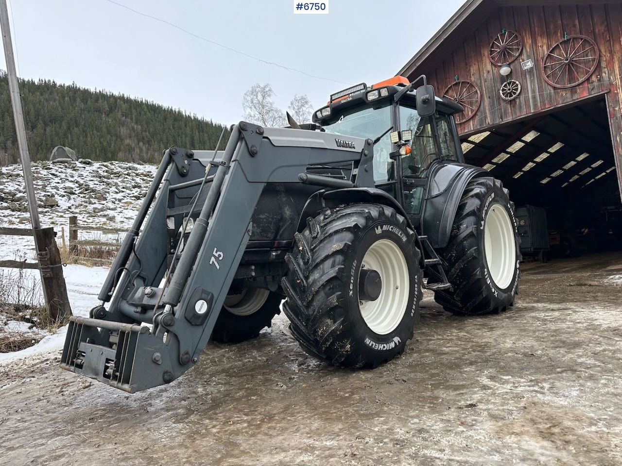 2006 Valtra T190 4x4 w/ Front loader and new gearbox! SEE VIDEO. - Traktor: pilt 5 2006 Valtra T190 4x4 w/ Front loader and new gearbox! SEE VIDEO. - Traktor: pilt 5