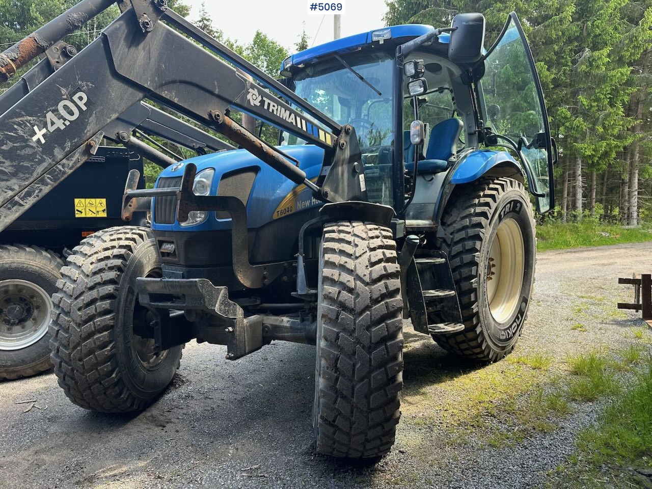 2009 New Holland T6040 SS w/ Trima front loader - Traktor: pilt 3 2009 New Holland T6040 SS w/ Trima front loader - Traktor: pilt 3