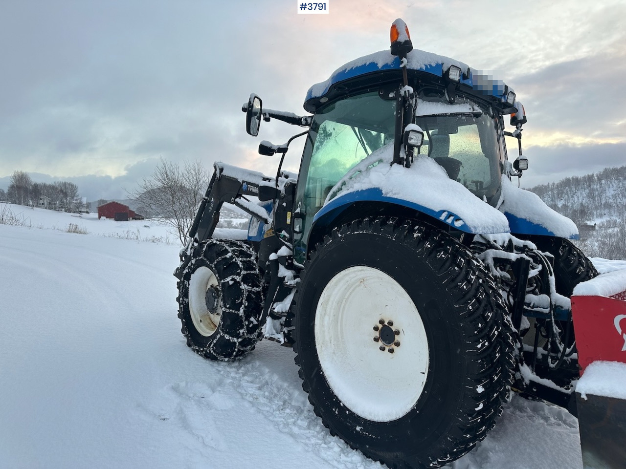 2010 New Holland T6040 4x4 plow rigged tractor w/ Trima +3.0p front loader, brand new chains, snow bucket and Westbjørn snow blower. WATCH VIDEO. - Traktor: pilt 5 2010 New Holland T6040 4x4 plow rigged tractor w/ Trima +3.0p front loader, brand new chains, snow bucket and Westbjørn snow blower. WATCH VIDEO. - Traktor: pilt 5