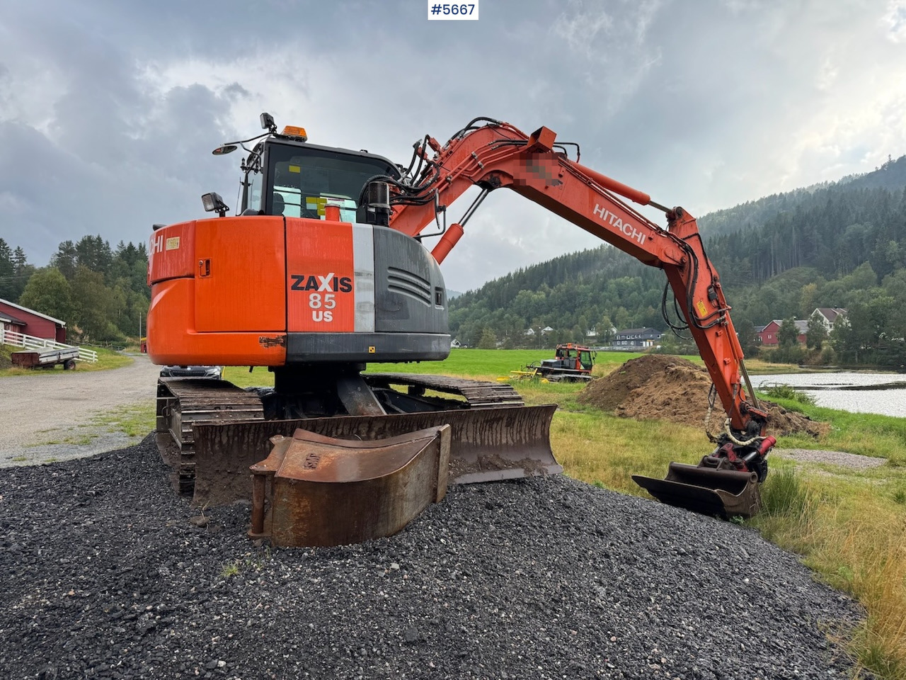 2011 Hitachi ZX 85 US-3 w/rotor tilt and buckets - Ekskavaator: pilt 5 2011 Hitachi ZX 85 US-3 w/rotor tilt and buckets - Ekskavaator: pilt 5