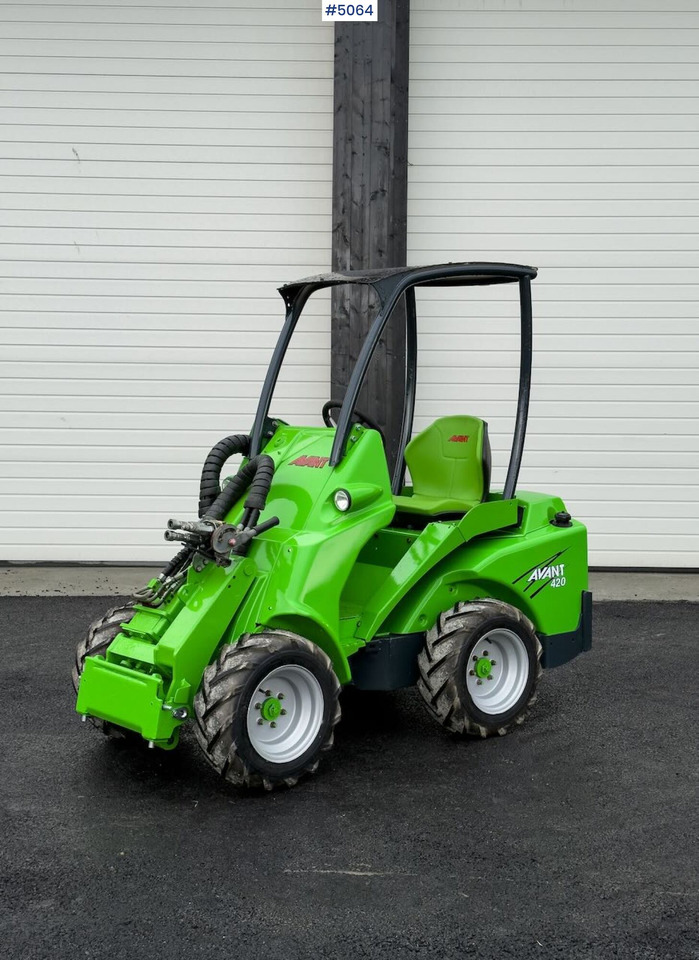 2012 Avant M420 w/ bucket NEWLY SERVICED - Minilaadur: pilt 1 2012 Avant M420 w/ bucket NEWLY SERVICED - Minilaadur: pilt 1