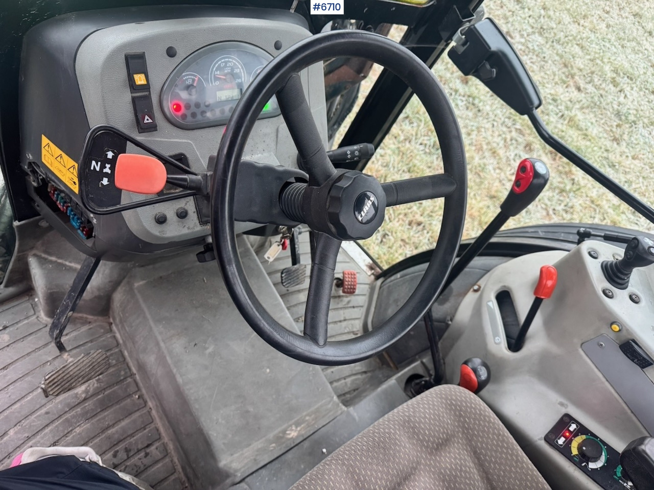 Traktor 2012 Claas 220 Elios w/ Front loader. 3220 hours!: pilt 15 Traktor 2012 Claas 220 Elios w/ Front loader. 3220 hours!: pilt 15